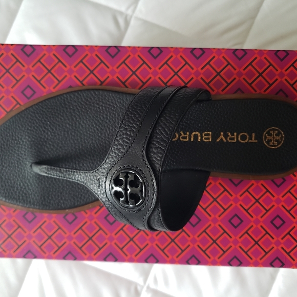 Tory Burch Thong Welt Leather Sandals Black 9 - Picture 9 of 16